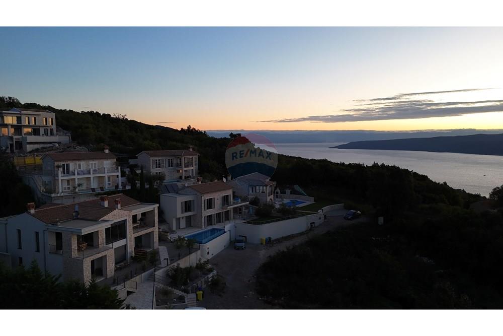 Kuća  - Za prodaju - Labin, Hrvatska - 4.JPG - 300291007-409