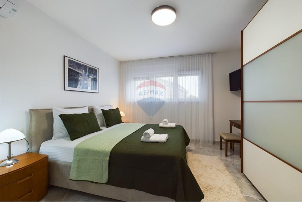 Kuća  - Za prodaju - Marčana, Hrvatska - CAM02458G0-PR0092-STILL006.jpg - 300041074-621