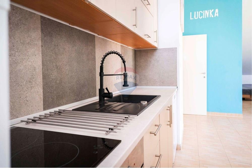 Stan-Apartman - Za prodaju - Novalja, Hrvatska - prostran-ugodan-penthouse-centru-novalje-otok-pag-slika-251023560.jpg - 300411003-3023