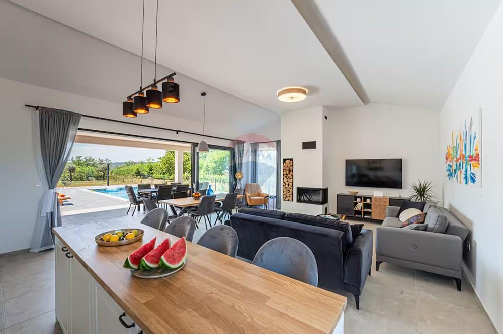 Kuća  - Za prodaju - Labin, Hrvatska - 89da106d-09f0-4b1c-a4f8-2114612c3b42.jpg - 300291007-407