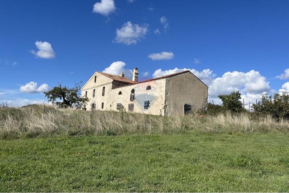 Dzīvojamais - Savrupmāja - Pula, Horvātija - HR - 1759177036_img_5520.jpg - 300041089-474