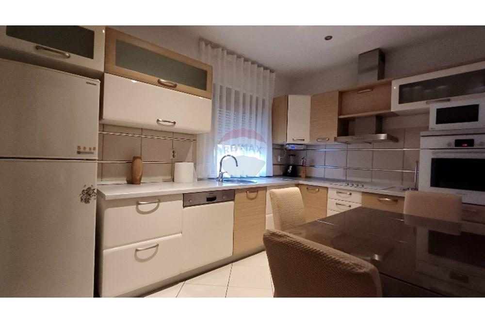 Kuća  - Za prodaju - Pula, Hrvatska - 20250313_163715_resized.jpg - 300041074-606