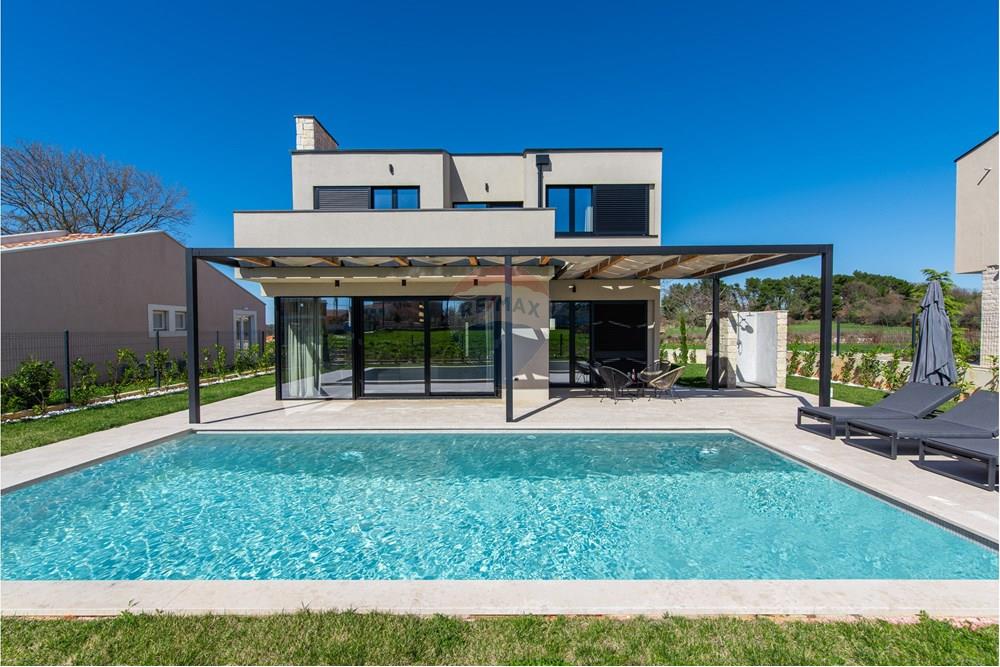 Kuća  - Za prodaju - Marčana, Hrvatska - 810_8038.jpg - 300571006-296