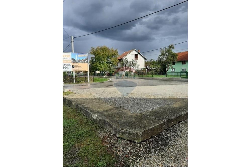 Građevinsko zemljište - Za prodaju - Petrinja, Hrvatska - gradevinsko-zemljiste-moscenica-400-m2-slika-253367044.jpg - 300761001-273