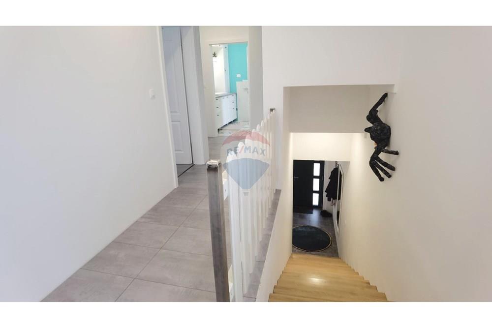 Kuća  - Za prodaju - Marčana, Hrvatska - original_1751542329_img_20250703_122028[1].jpg - 300041053-7587