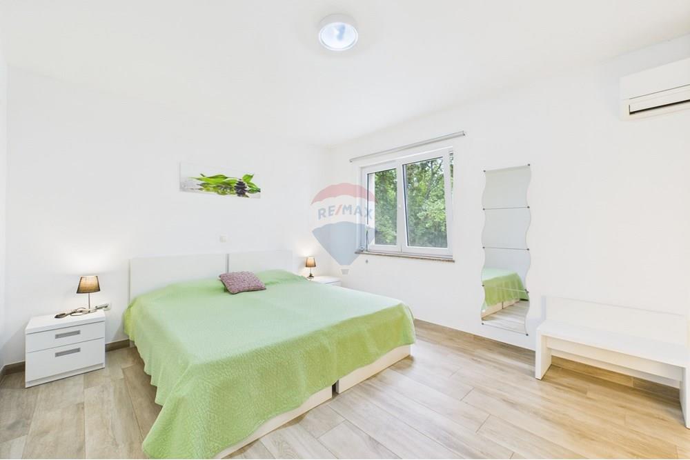 Kuća  - Za prodaju - Svetvinčenat, Hrvatska - CAM04300G0-PR0063-STILL015.jpg - 300041074-603