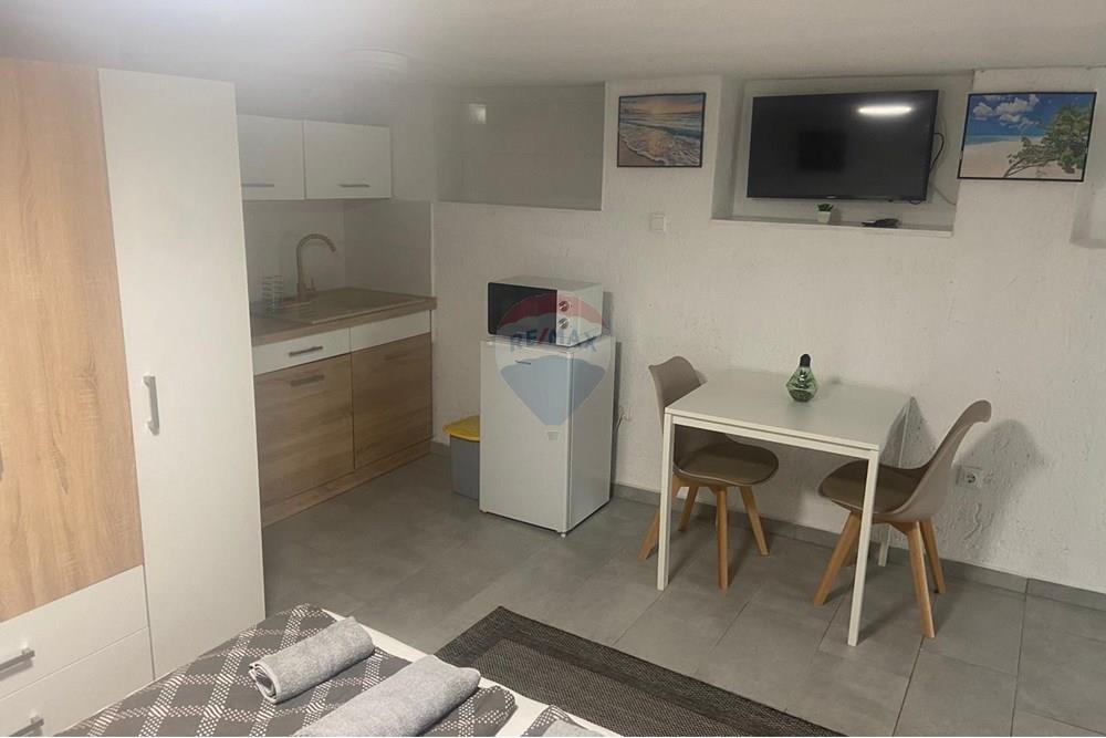 Kuća  - Za prodaju - Novalja, Hrvatska - c581a0f0-f833-42cc-bf6c-2859dfb0a18d.jpg - 300411003-2049