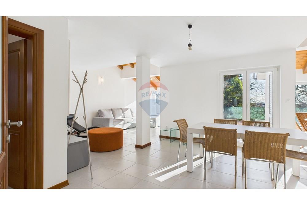 Kuća  - Za prodaju - Buje, Hrvatska - CAM04300G0-PR0135-STILL006.jpg - 300441010-536