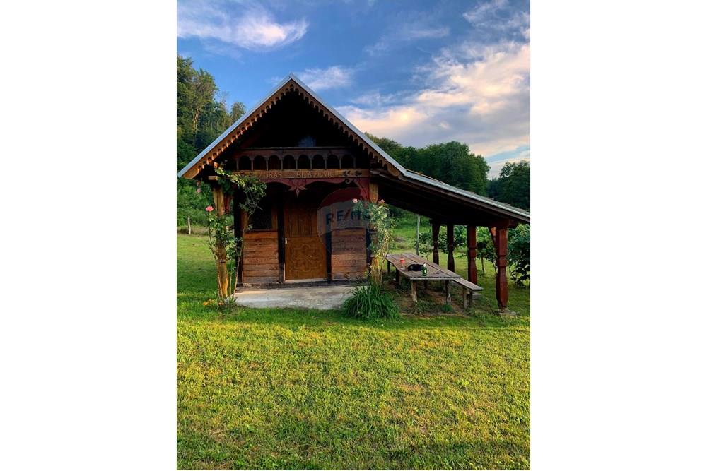 Poljoprivredno zemljište - Za prodaju - Petrinja, Hrvatska - WhatsApp Image 2025-12-19 at 17.40.44 (2).jpeg - 300761006-82