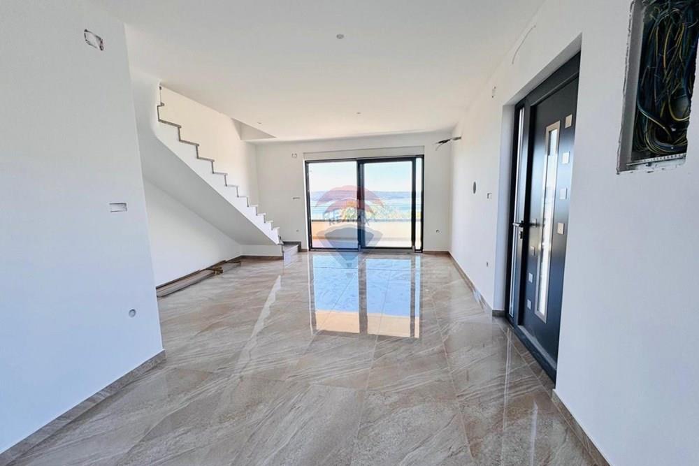 Stan-Apartman - Za prodaju - Crikvenica, Hrvatska - 1769378365_whatsapp-image-2026-01-25-at-22.jpeg - 300561031-101