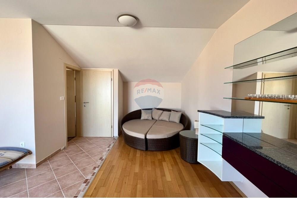 Stan-Apartman - Za prodaju - Novalja, Hrvatska - Snimka zaslona 2025-05-20 144730.jpg - 300411003-2072