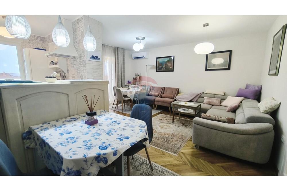 Residential - Kondo/ Apartemen - Fažana, Croatia - HR - 1755851754_img_20250821_185417.jpg - 300041107-192