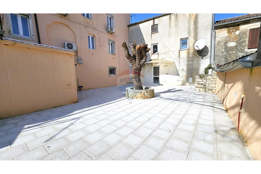 Hotel / Kamp - Za prodaju - Umag, Hrvatska - 17.jpg - 300441016-313