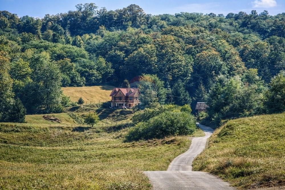 Vacation Property - Za prodaju - Duga Resa, Hrvatska - dca3edee-8cb4-41fb-a8d4-a48cd44c892d.jpeg - 300261103-1022