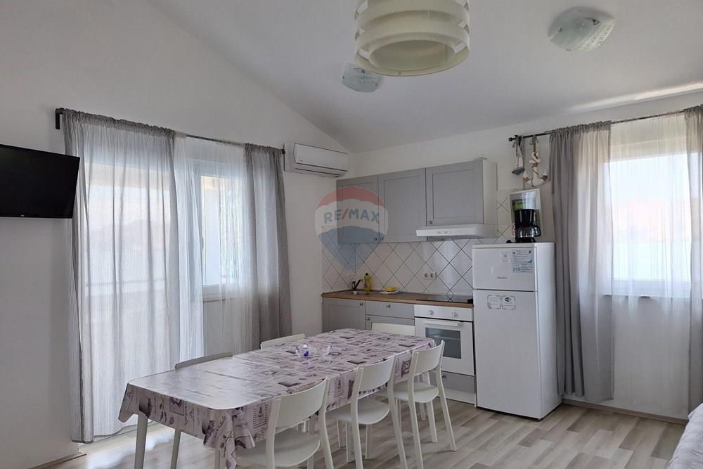 Stan-Apartman - Za prodaju - Baška, Hrvatska - WhatsApp Slika 2025-06-03 u 23.20.09_b789a2ed.jpg - 300621004-746