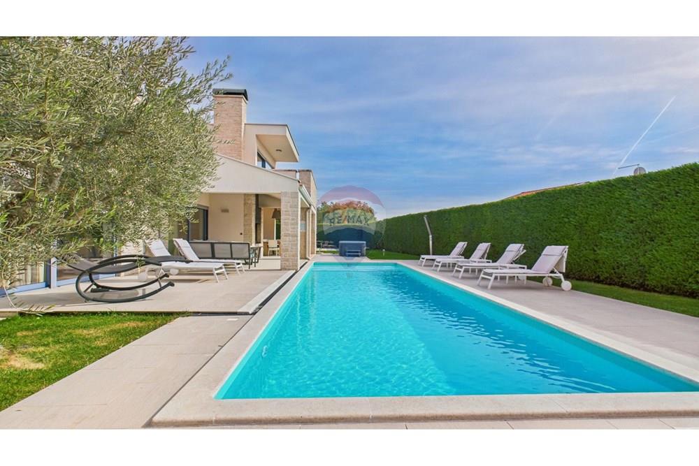 Kuća  - Za prodaju - Sveti Lovreč, Hrvatska - 1762416482_cam04300g0-pr0117-still052-kopija.jpg - 300571007-404