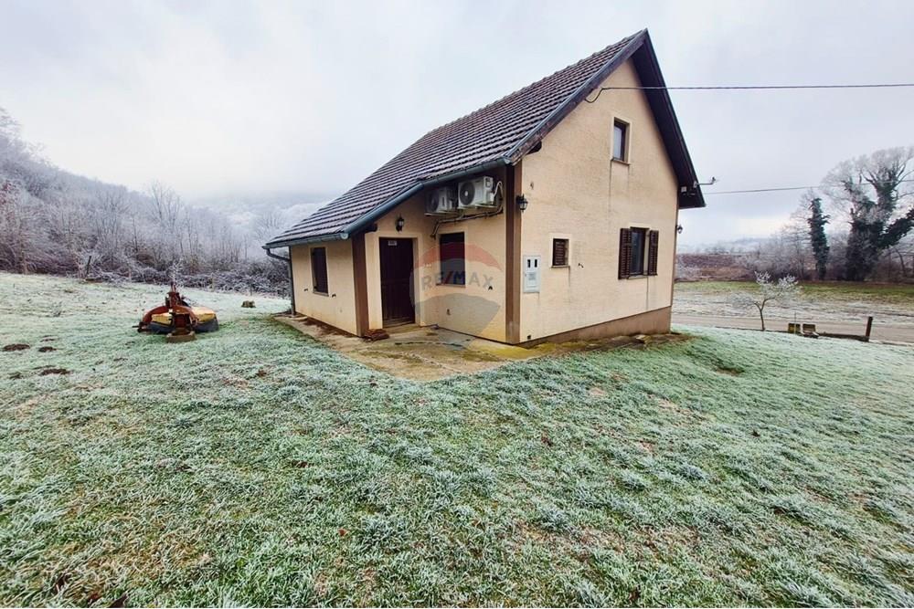 Kuća  - Za prodaju - Petrinja, Hrvatska - WhatsApp Image 2026-01-02 at 12.03.09 (2).jpeg - 300761006-84