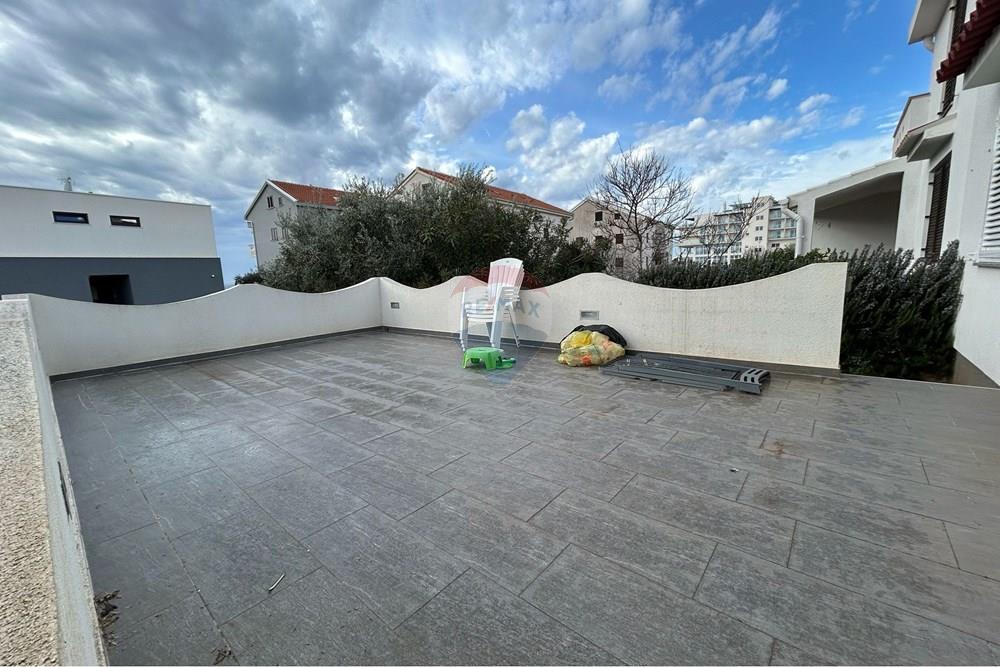 Dvojna kuća - Za prodaju - Novalja, Hrvatska - WhatsApp Image 2026-02-27 at 10.34.06 (2).jpeg - 300411003-3119