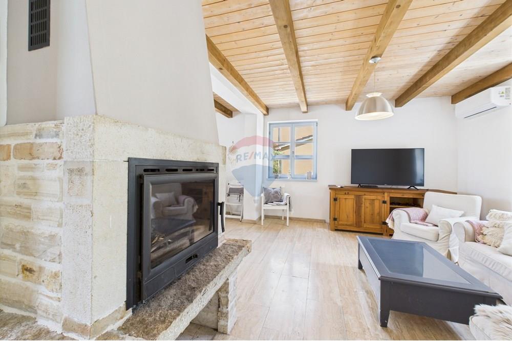 Kuća  - Za prodaju - Svetvinčenat, Hrvatska - CAM04300G0-PR0062-STILL006.jpg - 300041074-618