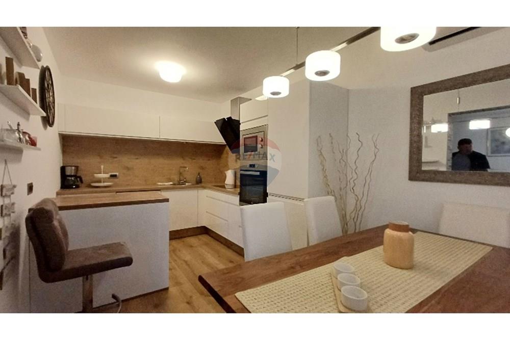 Kuća  - Za prodaju - Pula, Hrvatska - 20250313_163449_resized.jpg - 300041074-606