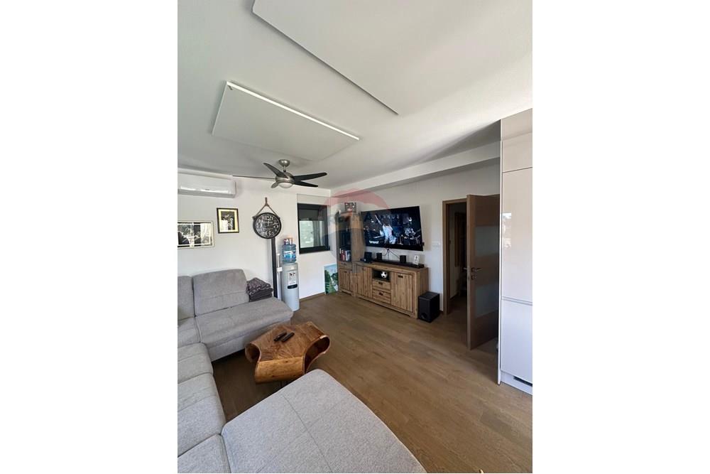 Stan-Apartman - Za prodaju - Novalja, Hrvatska - 577a001e-d25e-45ba-ba6e-a5724bdbf32c.jpg - 300411003-2980