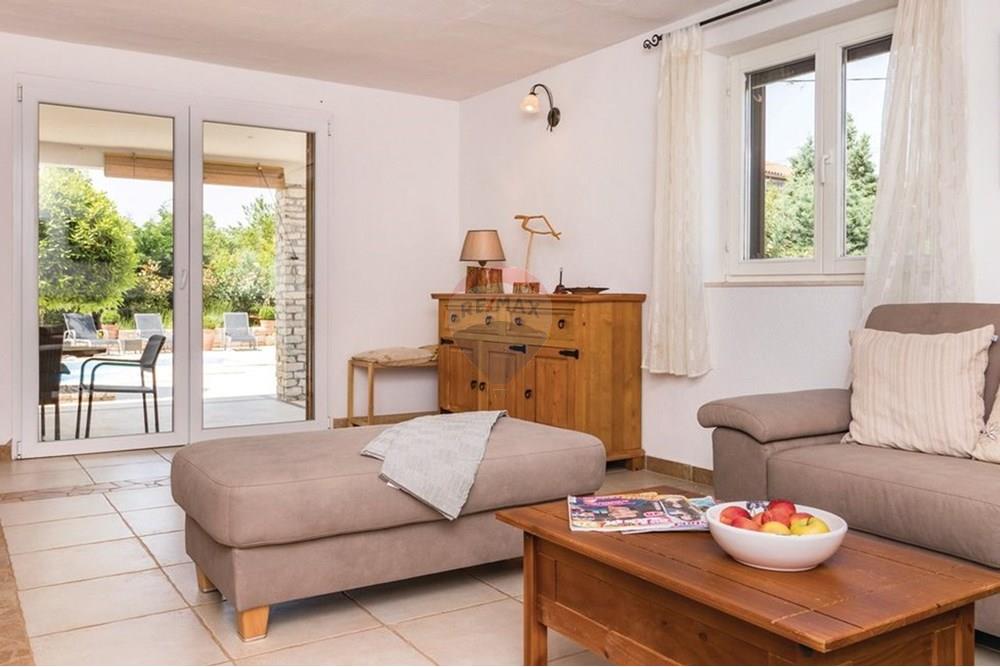 Kuća  - Za prodaju - Barban, Hrvatska - cil691_living_02.jpg - 300291006-763