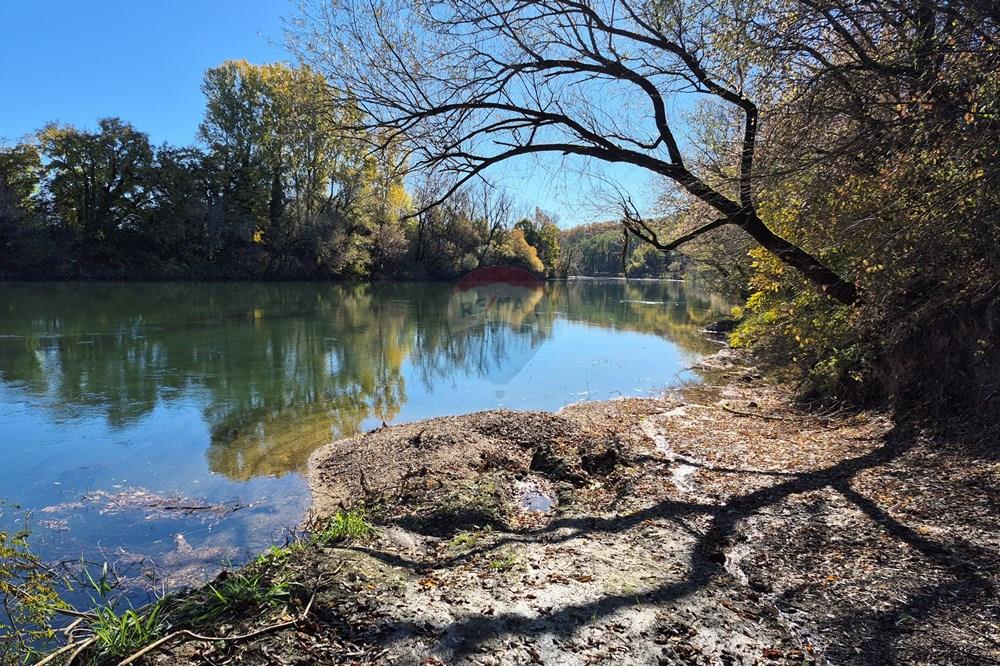 Građevinsko zemljište - Za prodaju - Petrinja, Hrvatska - 20251024_105655.jpg - 300761006-76