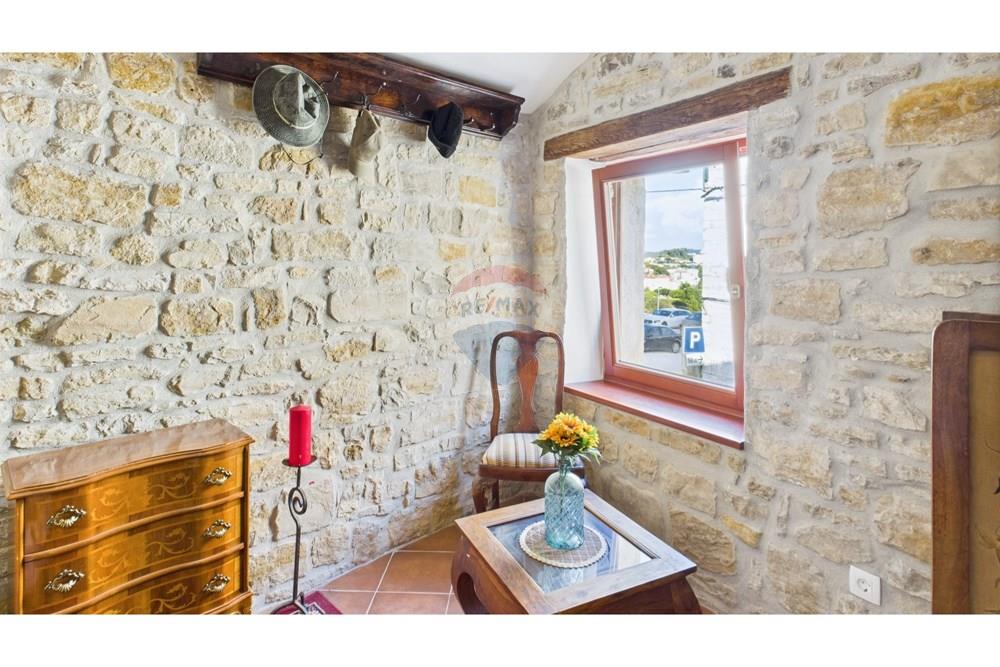 Kuća  - Za prodaju - Buje, Hrvatska - 63.jpg - 300441010-493