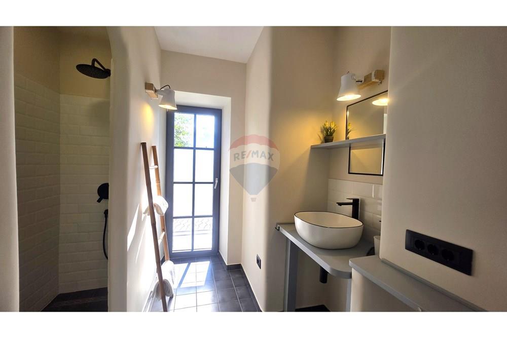 Kuća  - Za prodaju - Buje, Hrvatska - 28.jpg - 300441010-510