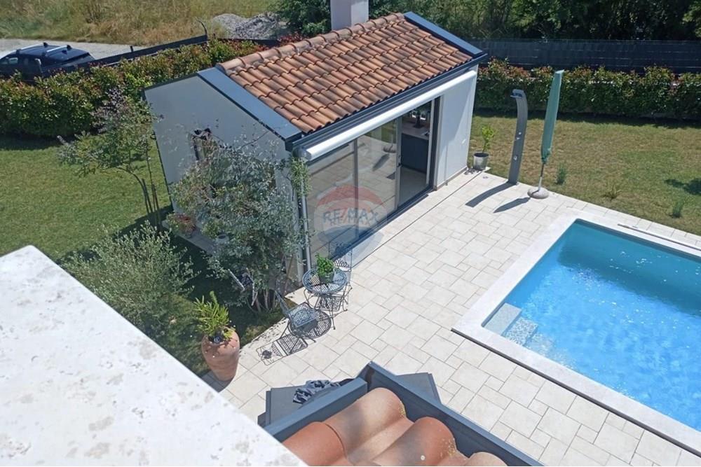 Kuća  - Za prodaju - Karojba, Hrvatska - 1755259448_slika-17.jpg - 300391028-413