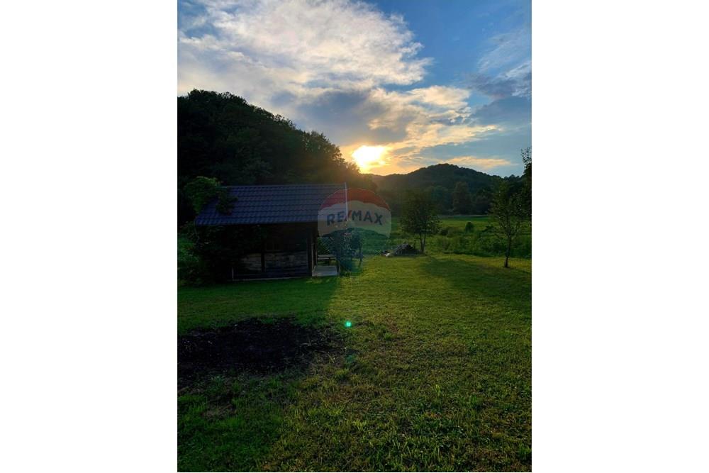 Poljoprivredno zemljište - Za prodaju - Petrinja, Hrvatska - WhatsApp Image 2025-12-19 at 17.40.44 (3).jpeg - 300761006-82