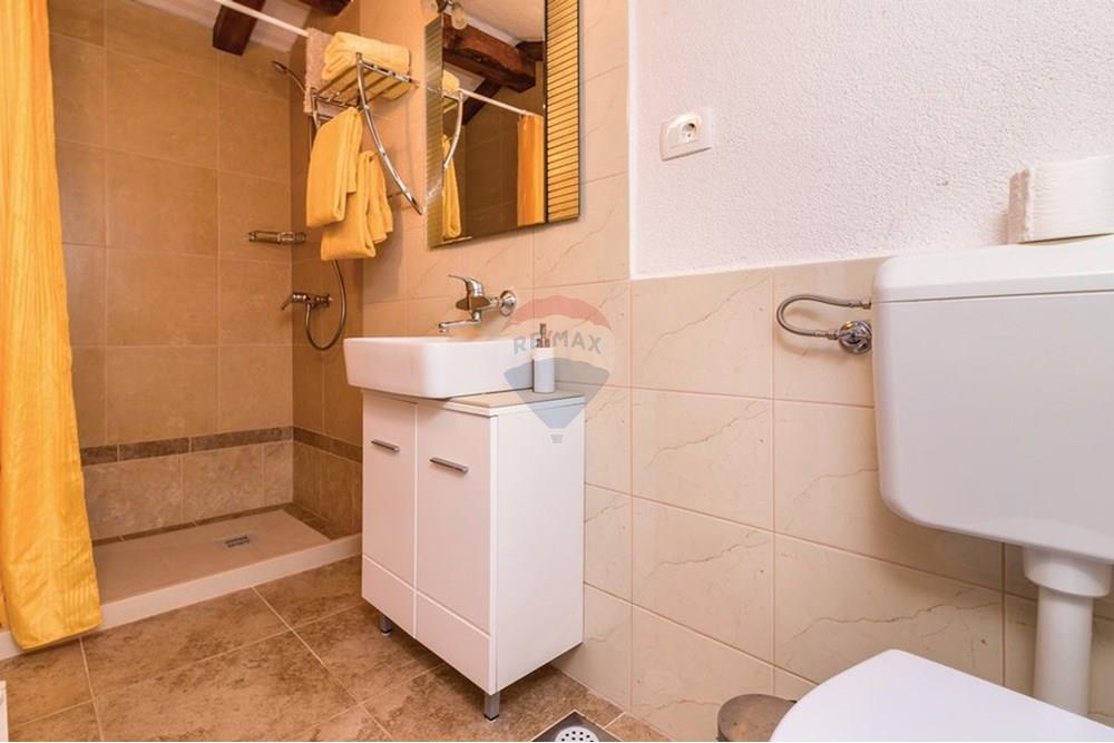 Kuća  - Za prodaju - Barban, Hrvatska - cil691_bath_04.jpg - 300291006-763
