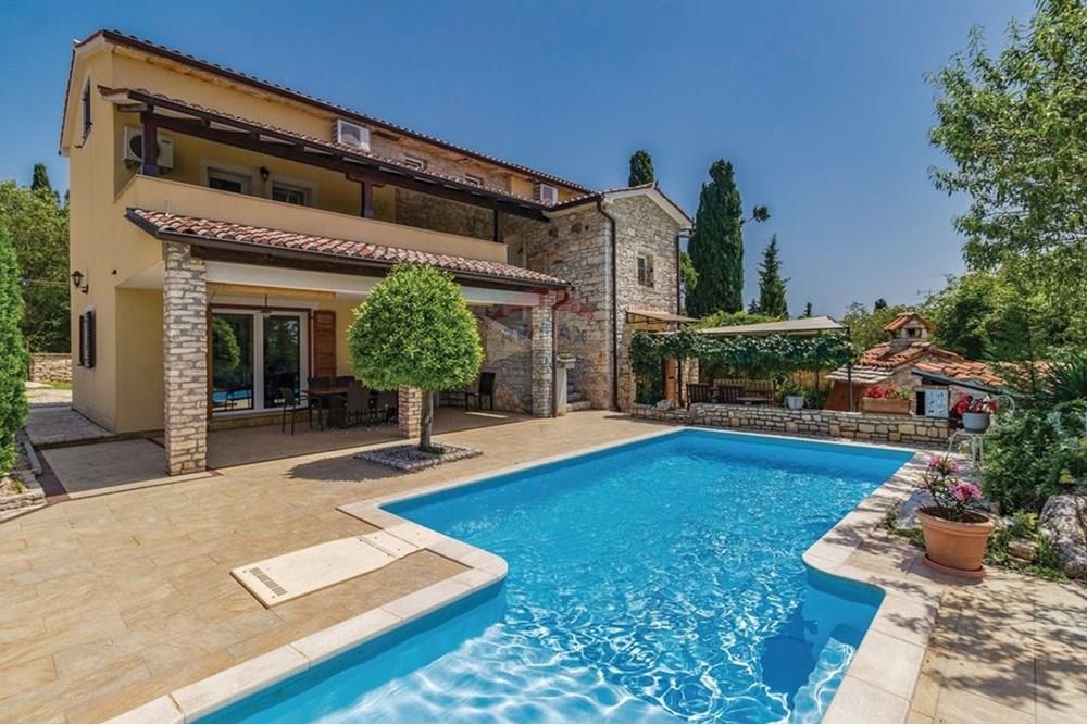 Kuća  - Za prodaju - Barban, Hrvatska - cil691_pool_02.jpg - 300291006-763