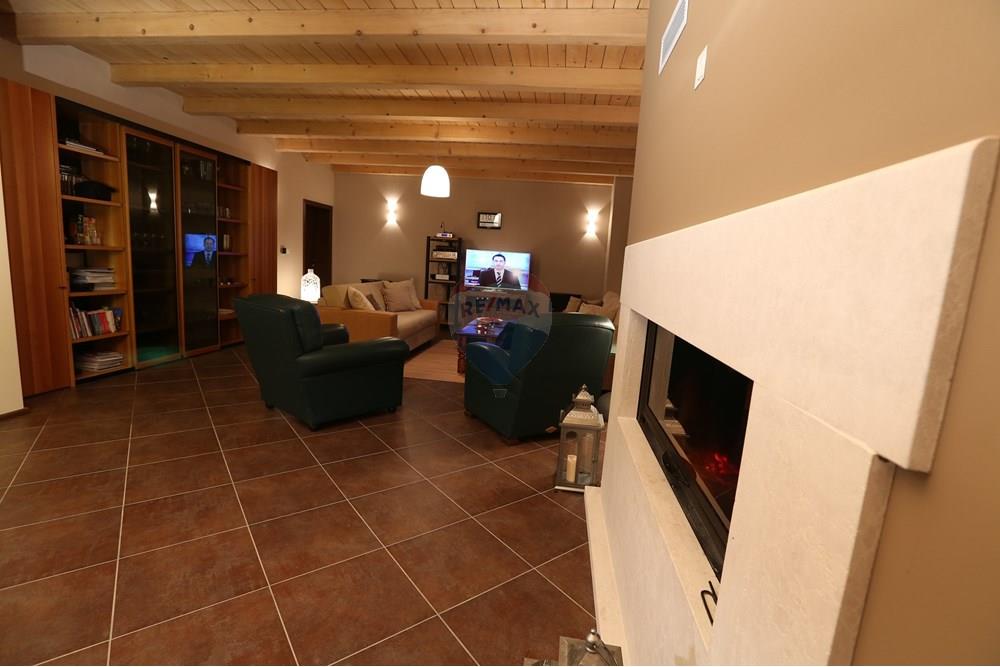 Vila - Za prodaju - Svetvinčenat, Hrvatska - IMG_8825 - Copy - Copy.JPG - 300261158-44