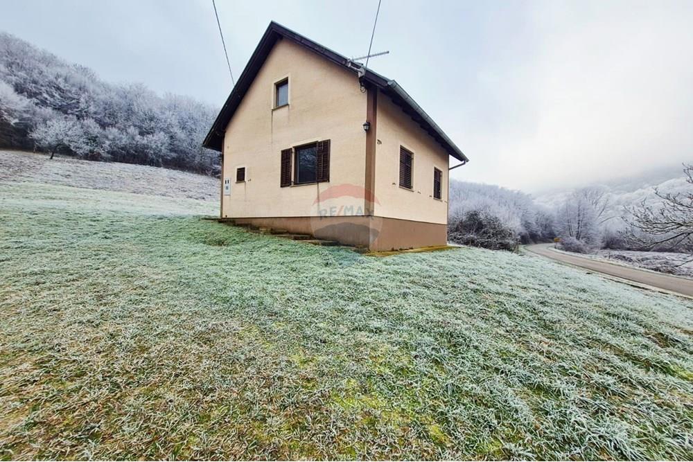 Kuća  - Za prodaju - Petrinja, Hrvatska - WhatsApp Image 2026-01-02 at 12.03.09.jpeg - 300761006-84