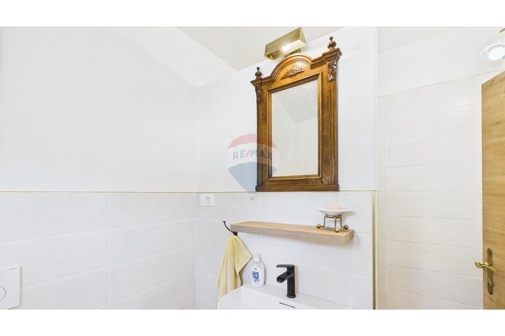 Kuća  - Za prodaju - Buje, Hrvatska - 47.jpg - 300441010-493