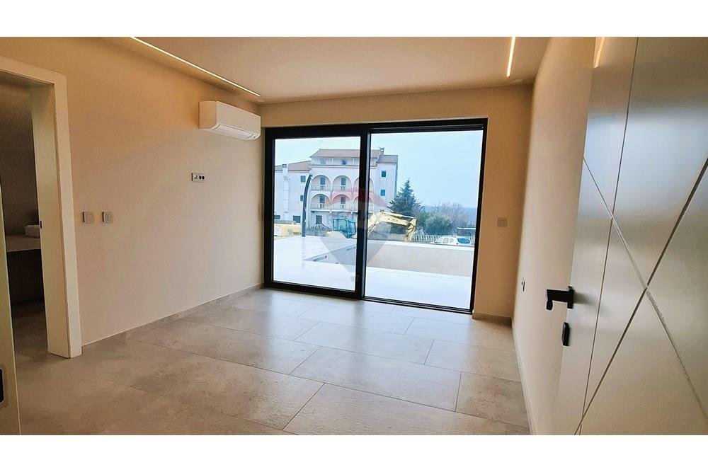 Kuća  - Za prodaju - Poreč, Hrvatska - 20260114_103348.jpg - 300441023-14