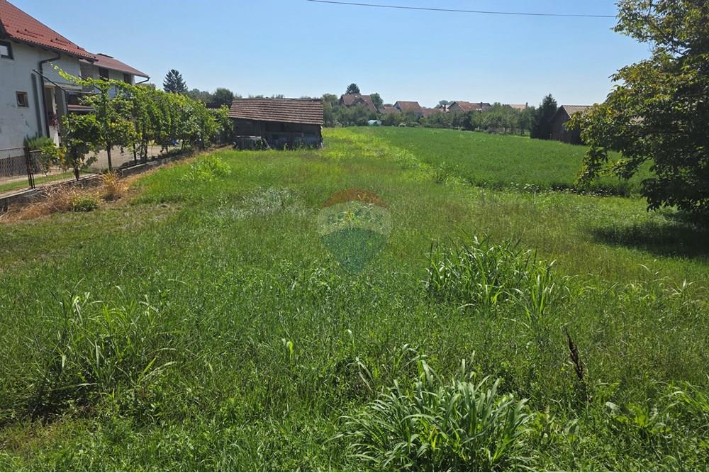 Građevinsko zemljište - Za prodaju - Sisak - Okolica, Hrvatska - 20250810_113951.jpg - 300701001-19