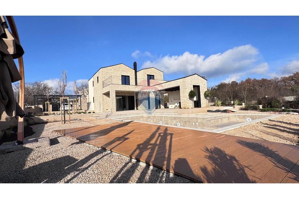 Kuća  - Za prodaju - Krk, Hrvatska - 1765446194_whatsapp-image-2025-12-10-at-18.jpeg - 300031138-260