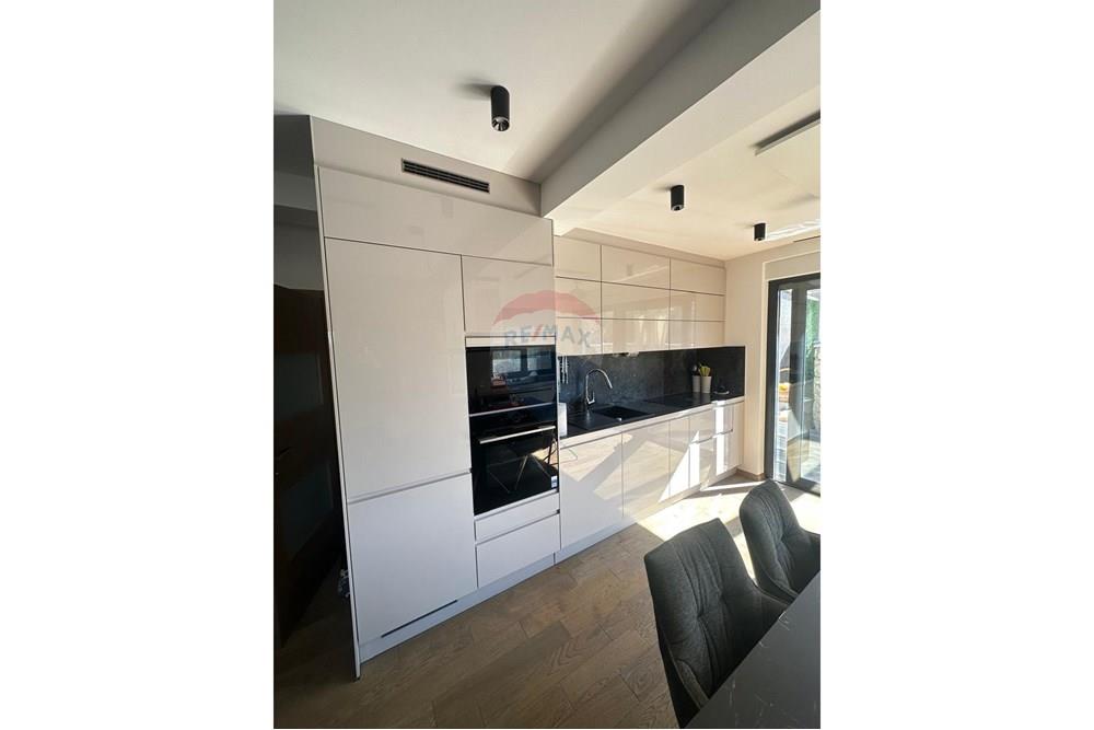 Stan-Apartman - Za prodaju - Novalja, Hrvatska - 142adaa2-6d16-45c4-b134-354cfbcd0661.jpg - 300411003-2980