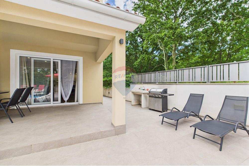 Kuća  - Za prodaju - Svetvinčenat, Hrvatska - CAM04300G0-PR0063-STILL023.jpg - 300041074-603