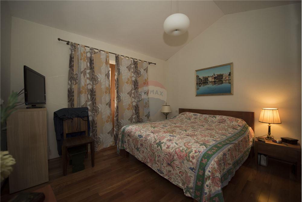 Kuća  - Za prodaju - Rogoznica, Hrvatska - 30 - 300351012-1