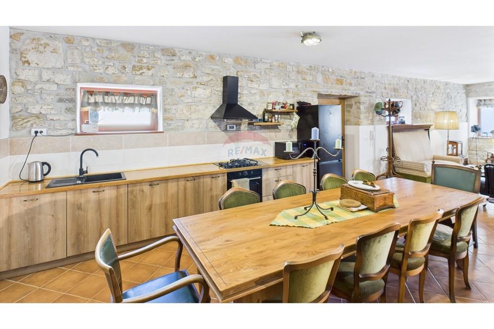 Kuća  - Za prodaju - Buje, Hrvatska - 19.jpg - 300441010-493