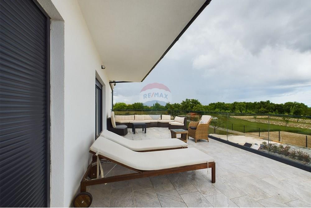 Kuća  - Za prodaju - Marčana, Hrvatska - CAM02458G0-PR0092-STILL033.jpg - 300041074-621