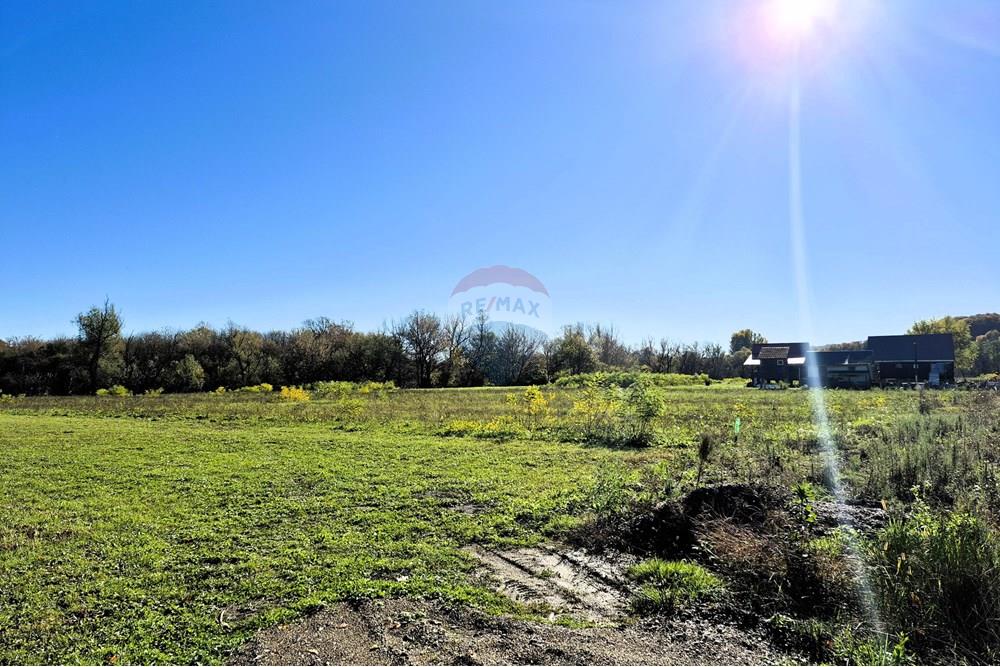 Građevinsko zemljište - Za prodaju - Petrinja, Hrvatska - 20251024_103716.jpg - 300761006-43