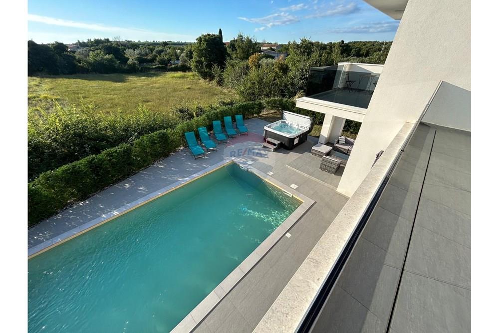 Kuća  - Za prodaju - Vodnjan, Hrvatska - IMG-20251210-WA0016.jpg - 300041114-68