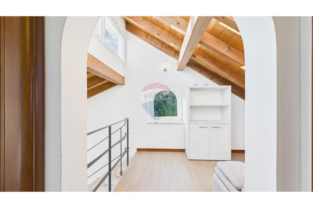 Kuća  - Za prodaju - Buje, Hrvatska - CAM04300G0-PR0135-STILL026.jpg - 300441010-536