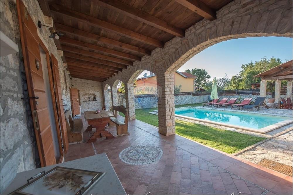 Kuća  - Za prodaju - Svetvinčenat, Hrvatska - 1758743353_img-20250905-wa0017.jpg - 300041089-468