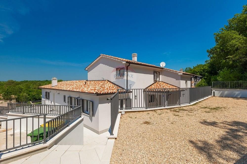 Kuća  - Za prodaju - Labin, Hrvatska - cls417_main_02.jpg - 300291006-766