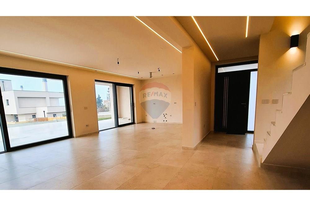 Kuća  - Za prodaju - Poreč, Hrvatska - 20260114_103149.jpg - 300441023-14